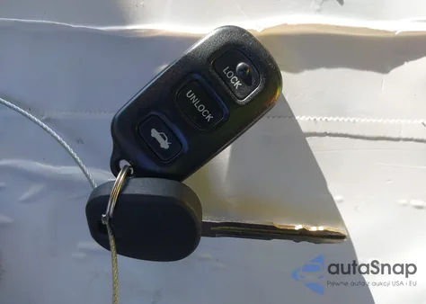 2002 Toyota Avalon Xl z USA, uszkodzony, nr VIN 4T1BF28BX2U222254